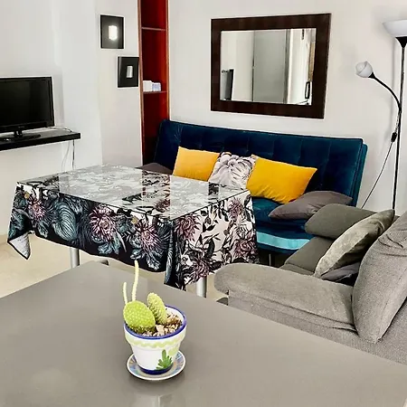 Calle Pérez De Castro Apartamento *