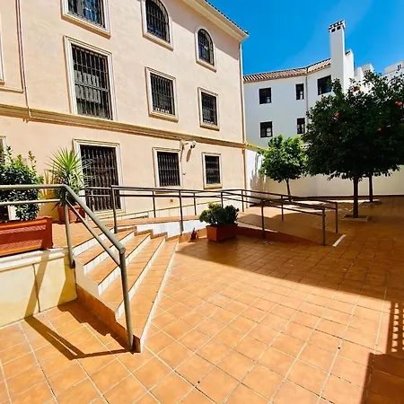 Calle Pérez De Castro *